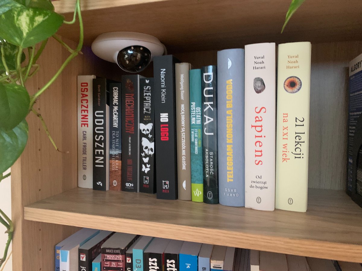 ProgRails's tweet image. Once again, the @BiblioteczkaN book package from @BookRageorg has landed in our office to make our reading lists grow bigger and our team even more open-minded. #biblioteczkan #prograils #friendlyoffice