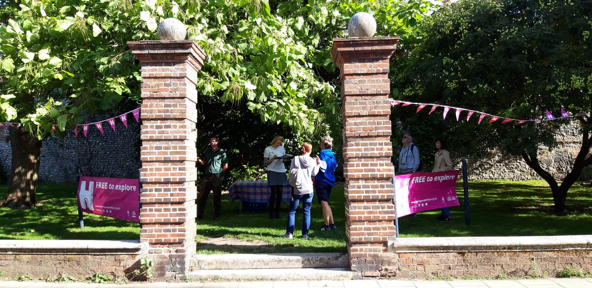 First in-person tour of the festival this morning, setting off to explore the water meadows around Winchester College with our river keeper. #HeritageOpenDays #hiddennature <a href="/WinchesterHods/">Winchester Heritage Open Days</a> <a href="/heritageopenday/">Heritage Open Days</a>