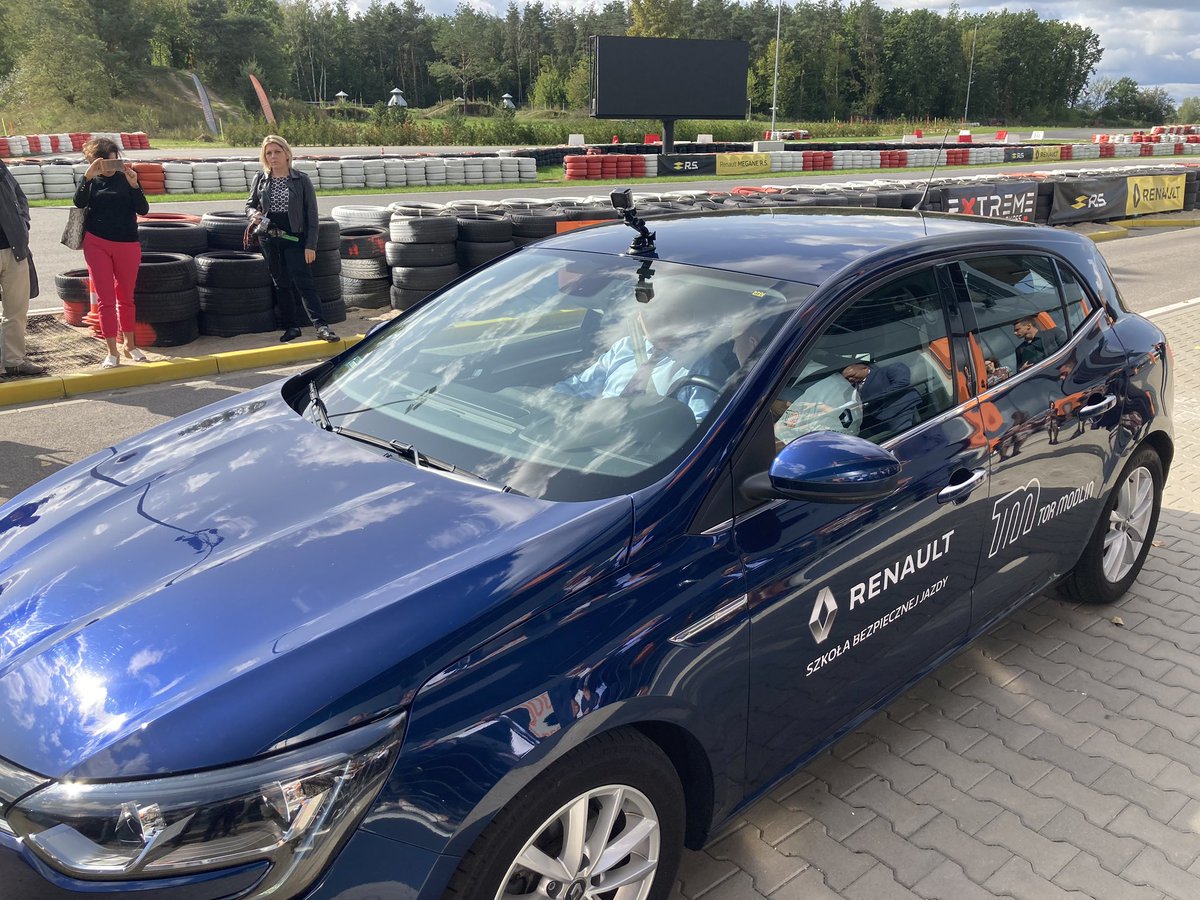 rzecznikUMWM's tweet image. W #torModlin inauguracja szkoleń samorządu województwa dla kierowców - tych najmłodszych i tych najbardziej doświadczonych #mcps