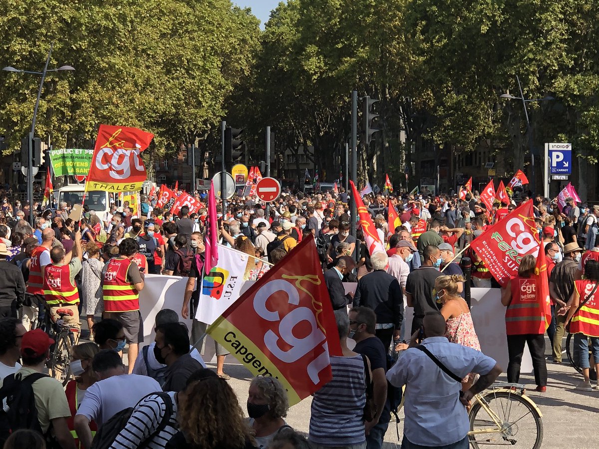 Le cortège de cette manifestation intersyndicale pour les salaires et l’emploi est arrivé à François Verdier, sa destination finale #Toulouse