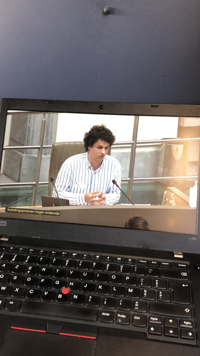 Hoorzitting over toelatingsproeven in het hoger onderwijs in het <a href="/vlaparl/">Vlaams Parlement</a>. Onze bestuurder <a href="/CouckDylan/">Dylan Couck</a> is er momenteel aan het woord.