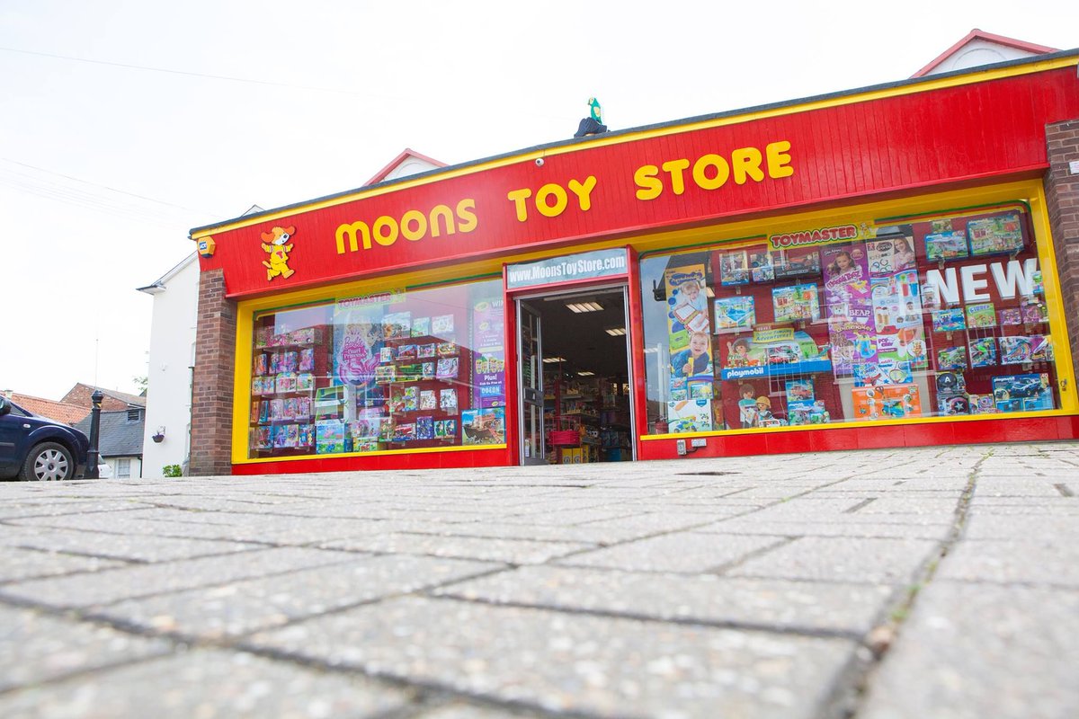 moons toy shop