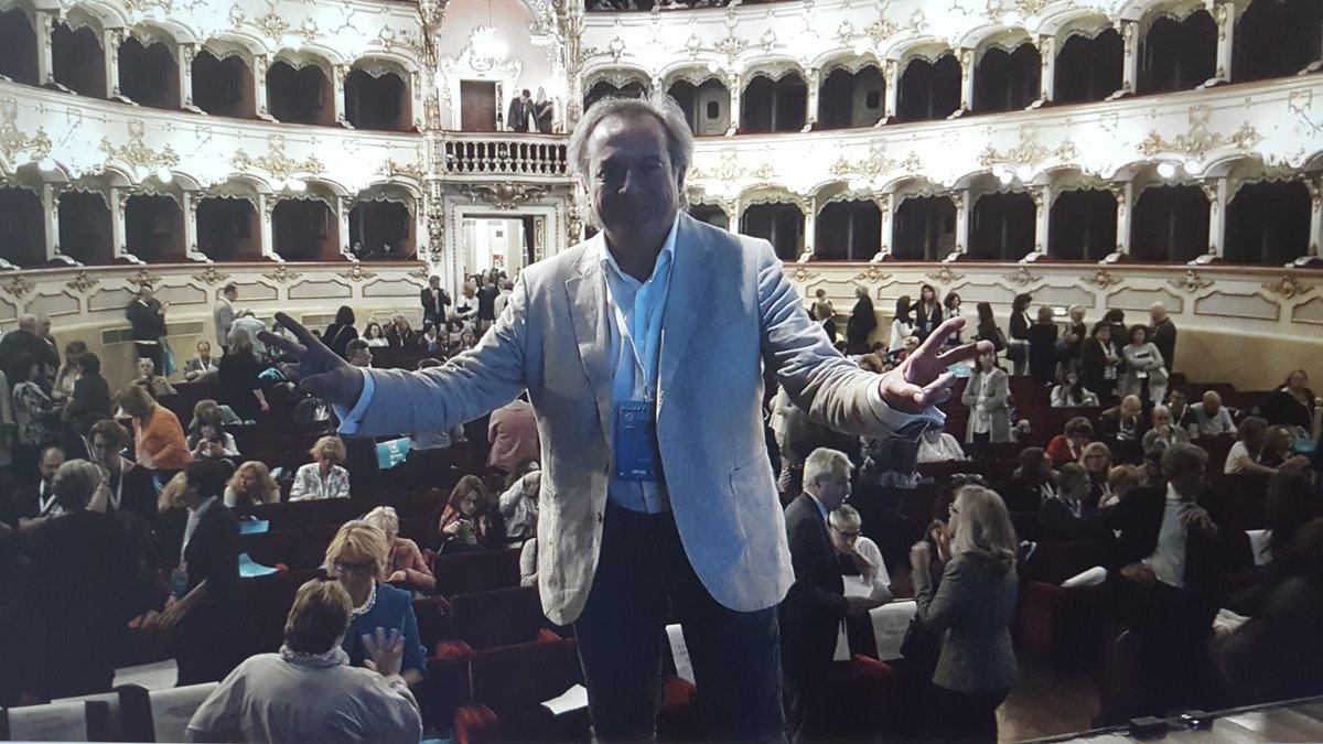 CarlosJOchoaFer's tweet photo. Just one year ago, as a key international speaker, invited by @AcerEducation at #ScuolaeVirtuale in #LiceoMelchiorreGioia di Piacenza (Italia). I still missing pics instead of avatars;+)
#scuolaedigitale #XR #scuola #Piacenza #VRAR4EDU #vrara #vrarags https://t.co/YNaRcdMHbm