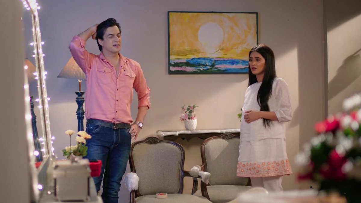 "Yeh sab kya hai? Yeh bubble?""Baby proofing kar diya hai poore room ko.. aab toh pure ghar ko karunga..""Hein?!" Oh God  @momo_mohsin  @shivangijoshi10  #Kaira  #KairaArePregnant  #yrkkh