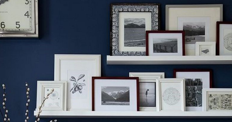 wdcustomframes's tweet photo. Ledge gallery walls don't have to be against a white wall or use one single type of frame. This navy room is full of rich colors and textures, including the varied frames leaning on unevenly space, white floating shelves. 🔳
https://t.co/ZtfLxGDGb1
#wallart #blackandwhite #diy https://t.co/4o2wAAWvTq