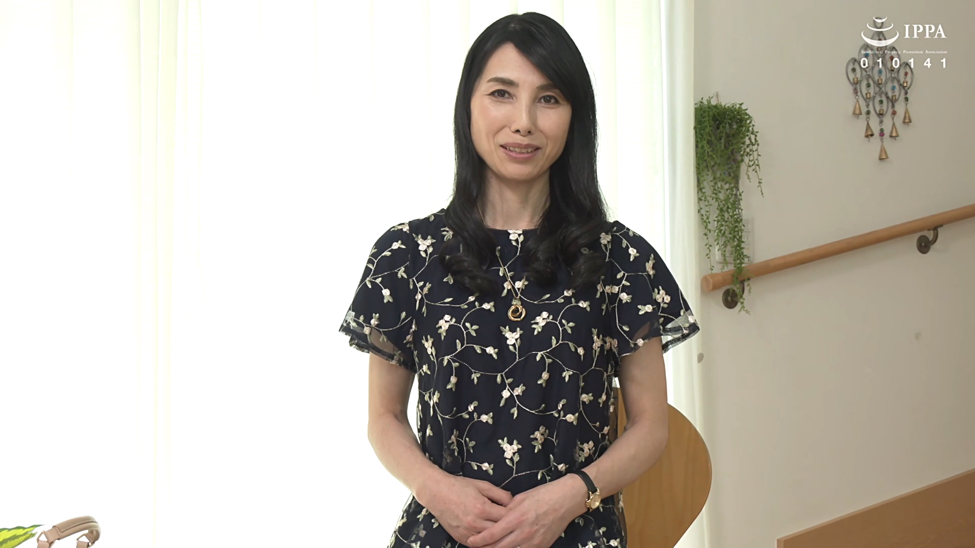 ソクミル@10円動画配信中📟 on X: 【本日配信開始】初撮り五十路妻ドキュメント 鶴川牧子 五十三歳 #センタービレッジ  ☆本編冒頭インタビュー動画限定公開中！ソクヨム｜t.coILJNtywmIt —アクセサリーをね外して頂いてもよろしいですか？ 牧子：はい、今日は  ...