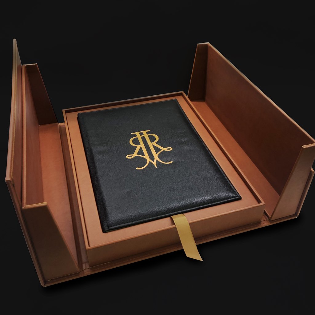 spectrum_print's tweet image. A UNIQUE TASTE OF YOUR BRAND. Whether you’re a packaging expert or not, you do not have to worry as we’ll help you to get the right specification box for the job and budget in mind for your business or product. spectrumdubai.com
#custommadeboxes #bespokeprinting