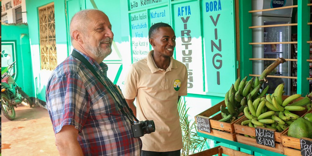 If you don't know, now you know! 🏆🥳🎉

SAT has been chosen as one of 7 finalists for the One World Award. We are the only African organisation shortlisted!

Read more about the award and Bernward Geir's visit to us here; kilimo.org/2020/09/17/sat…