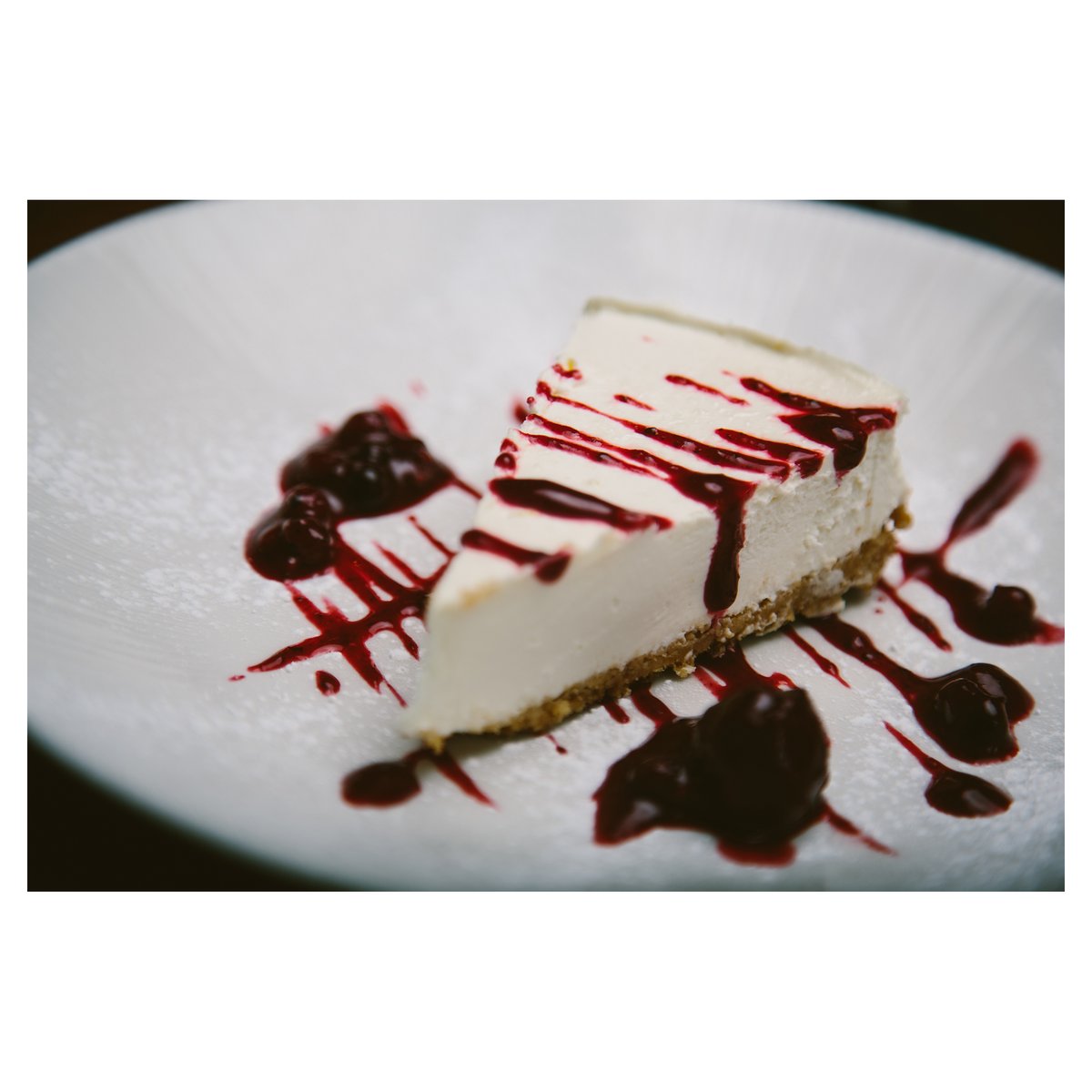 Rustiqueyork's tweet image. We probably don't need to caption this, as you already want this cheese cake don't you? 😉
.
White chocolate and raspberry, NOM.
.
#Rustique #EatYork #York #FrenchRestaurant #YorkFood #Dessert