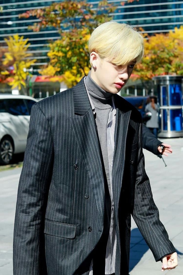 a thread of Chan in suits ♡ ~ because it’s needed.