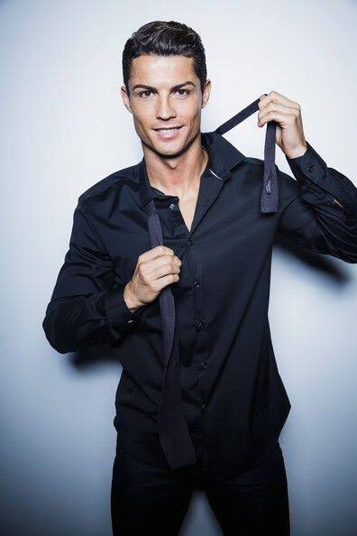 77) Cristiano Ronaldo