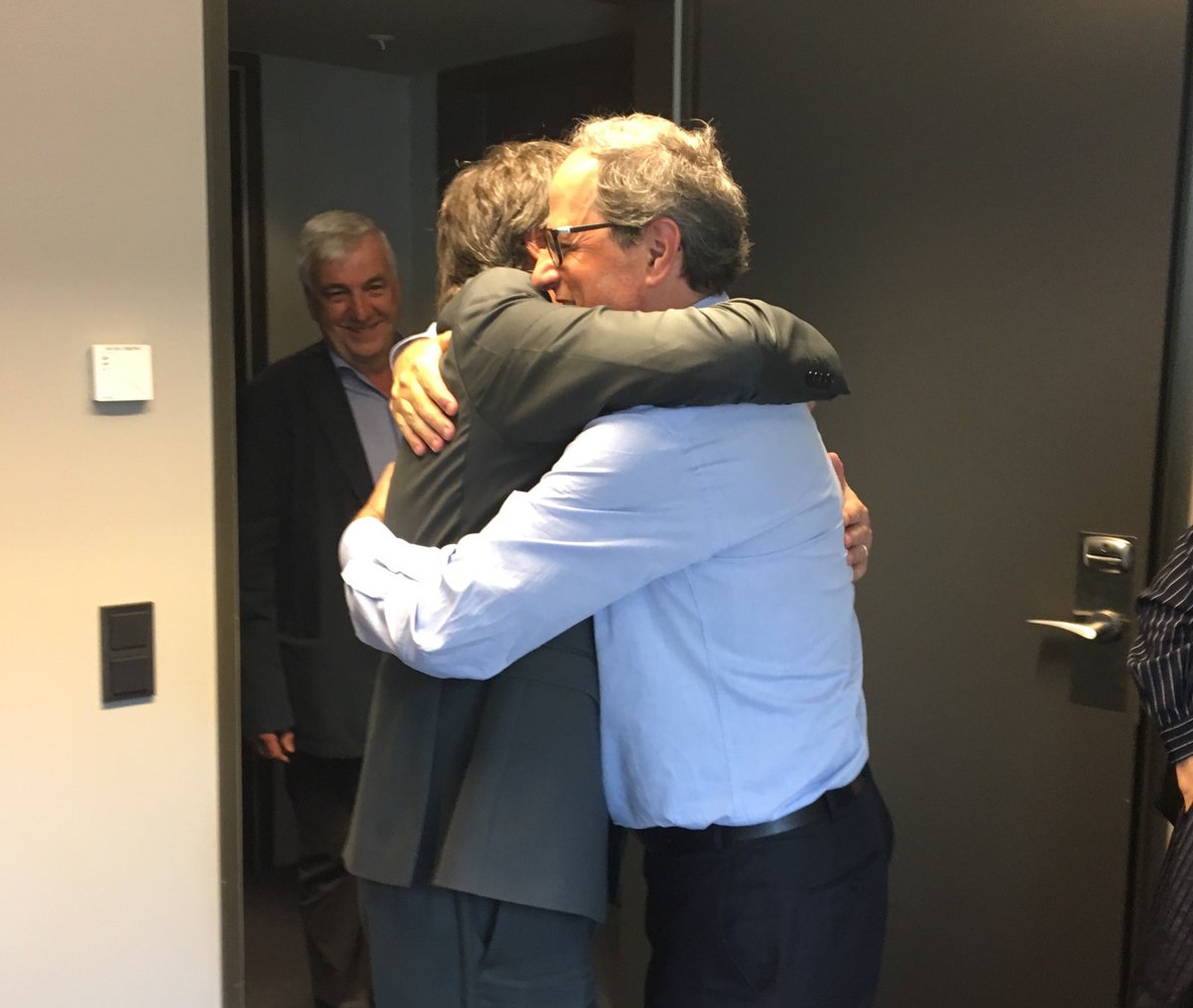 Ànims President Torra! <a href="/QuimTorraiPla/">Quim Torra i Pla</a> 
Avui faran, però no podran...
Seguiu i seguim...