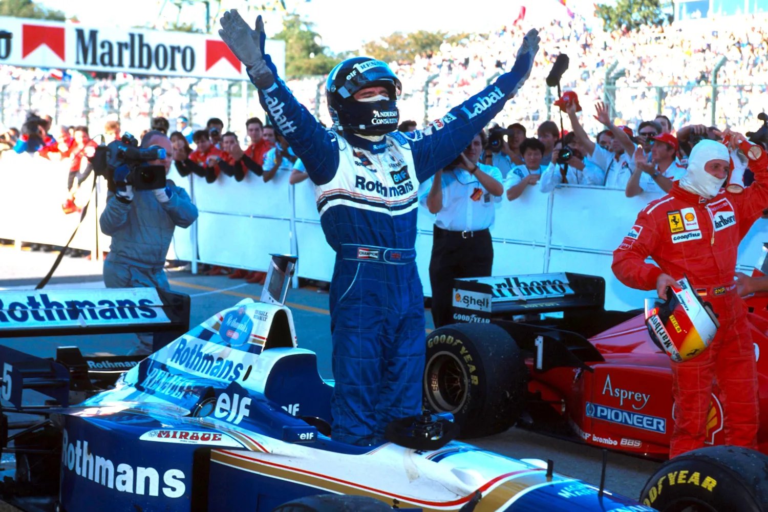 Au Rupteur Joyeux Anniversaires A Damon Hill Et Esteban Ocon F1 T Co Iryobncff9 Twitter