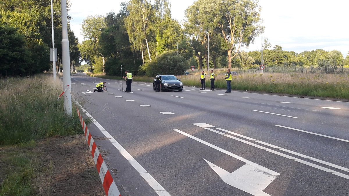 "Hij heeft als een idioot gereden met alle gevolgen van dien." Een man uit Helmond stond gisteren voor de rechter in verband met een ernstig ongeluk waarbij een vrouw haar onderbeen verloor. Na het ongeluk reed hij door ??..