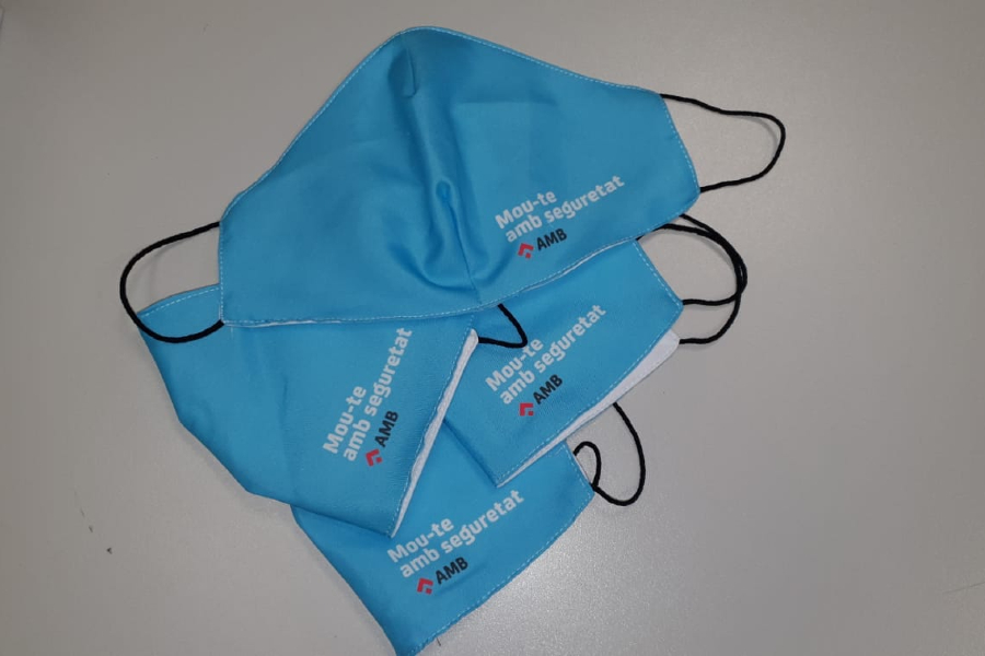 ajbegues's tweet photo. 😷 Si uses la línia de bus 902 #Begues, suma't a la mobilitat sostenible... i segura! amb les mascaretes que repartirem 🚌

✔️ Dijous de 10 a 12 h en parades de bus sentit sud
✔️ Divendres de 10 a 12 h parades sentit nord
✔️ Dissabte a la carpa de la Setmana de la #Mobilitat2020 https://t.co/jp8H5Yithf