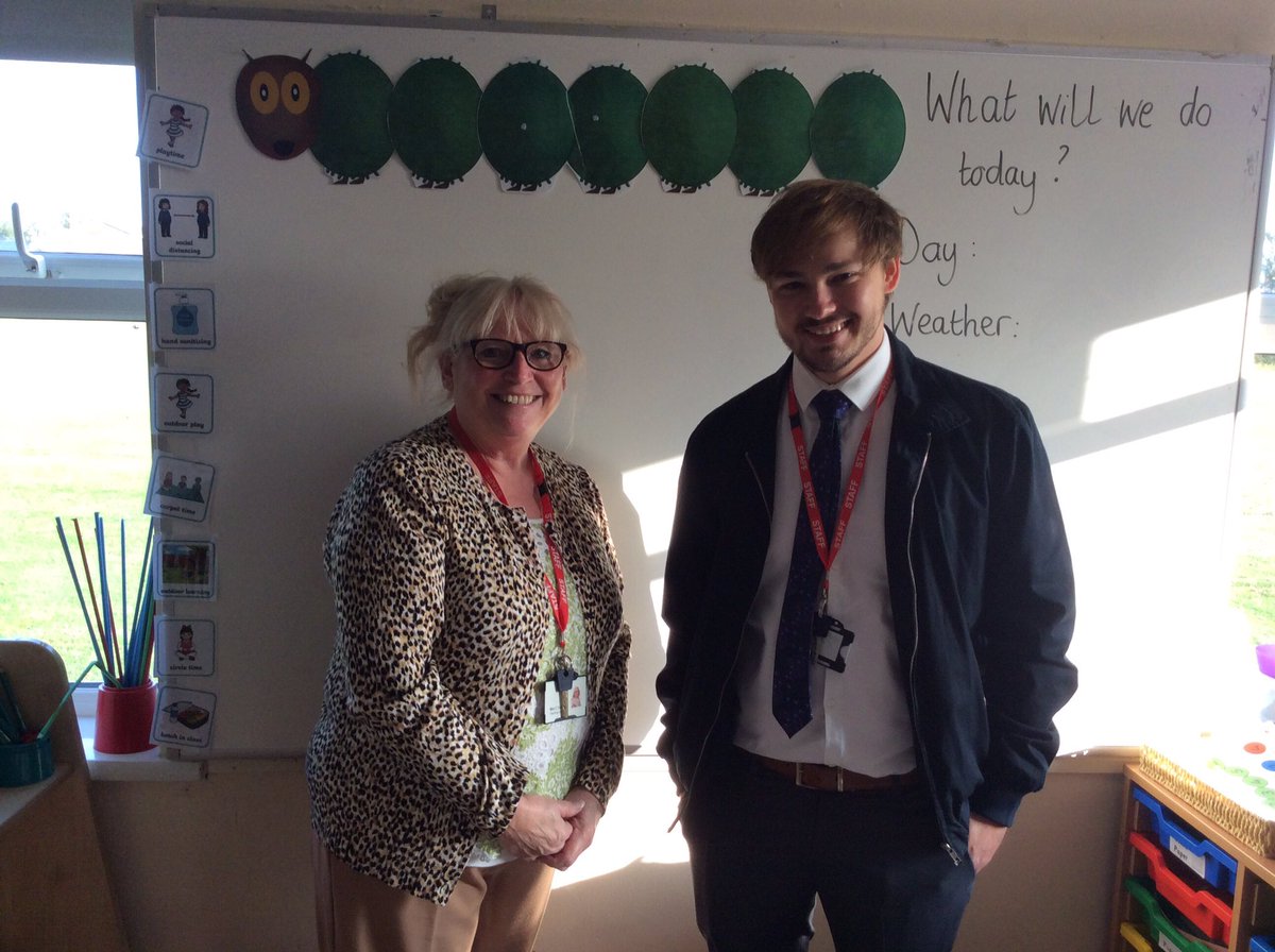 Recstjosephs1's tweet photo. Mrs Toward and Mr Regan are looking forward to meeting Reception children this morning 😀 https://t.co/irkF7hPOTi