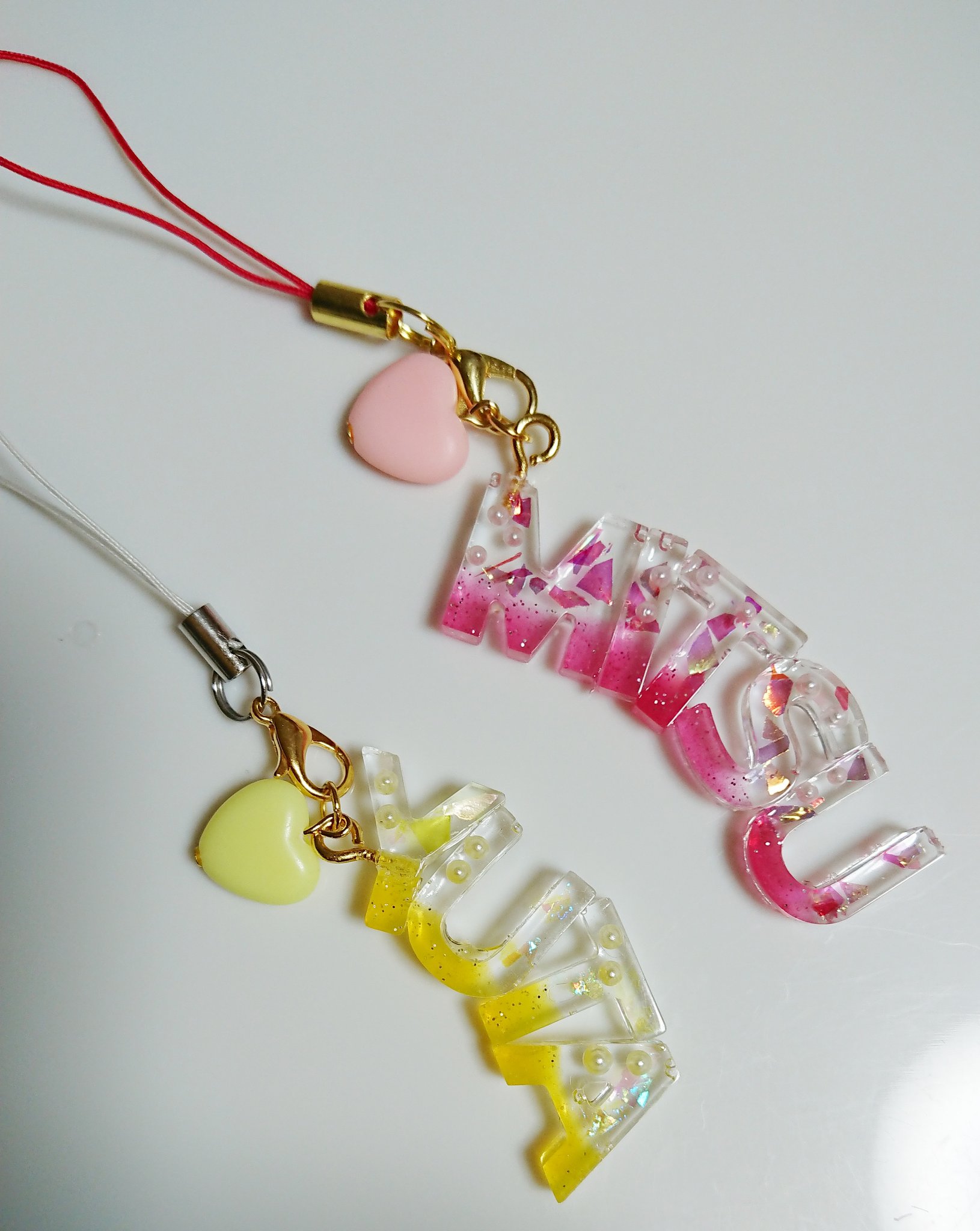 よねっち 小さいアルファベットで レジンストラップ作ったよ こっちも可愛いいかも キスマイ ハンドメイドストラップ T Co Oxkeo8iwmx T Co T6qdvbzcim Twitter