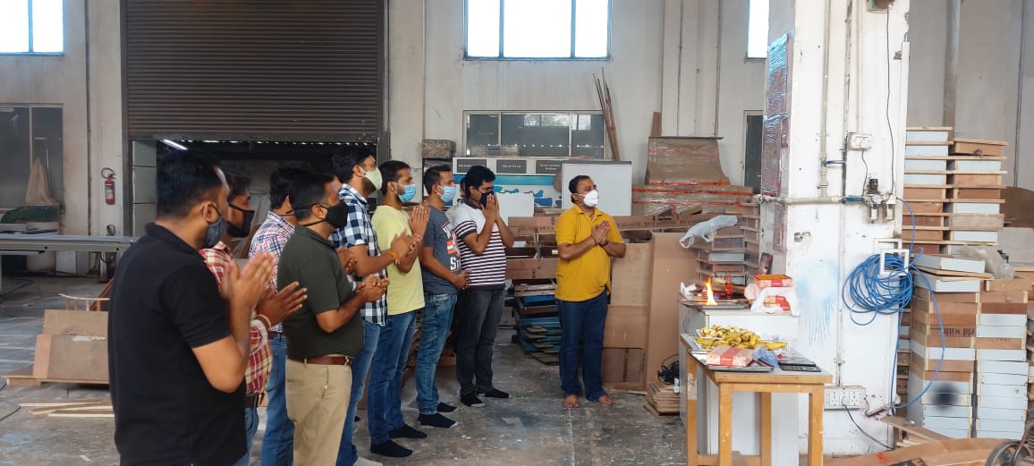 Sconceglobalncr's tweet photo. Happy Viswakarma Puja... May Lord Viswakarma Give All Success To Sconce and Sconce Family...๐๐๐๐
#sconceglobal #sconcefamily https://t.co/OSKT9tRbFe