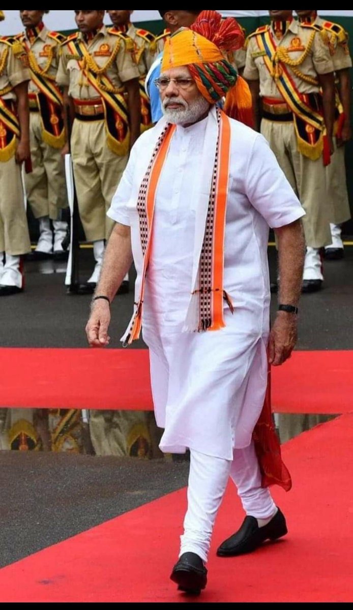 दुनिया मे सबसे ज्यादा लोकप्रिय, चर्चित, विरोधियों की नींद उड़ाने वाले, भारत के नए सपने साकार करने वाले, निर्भीक, निडर और हमारे माननीय प्रधानसेवक <a href="/narendramodi/">Narendra Modi</a> जी को उनके जन्मदिवस की हार्दिक शुभकामनाएं।। ईश्वर आपको दीर्घायु प्रदान करे।।
🙏🙏💐💐🎂🎂<a href="/narendramodi/">Narendra Modi</a> <a href="/PMOIndia/">PMO India</a>