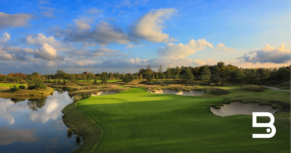 Vandaag zou de eerste speeldag zijn van de 101ste editie van het #KLMOpen bij ons op de baan. Helaas moeten we door COVID-19 een jaar langer wachten om de pro’s van de @EuropeanTour in actie te zien. Tot die tijd zien we jou uiteraard graag in actie op onze baan.
