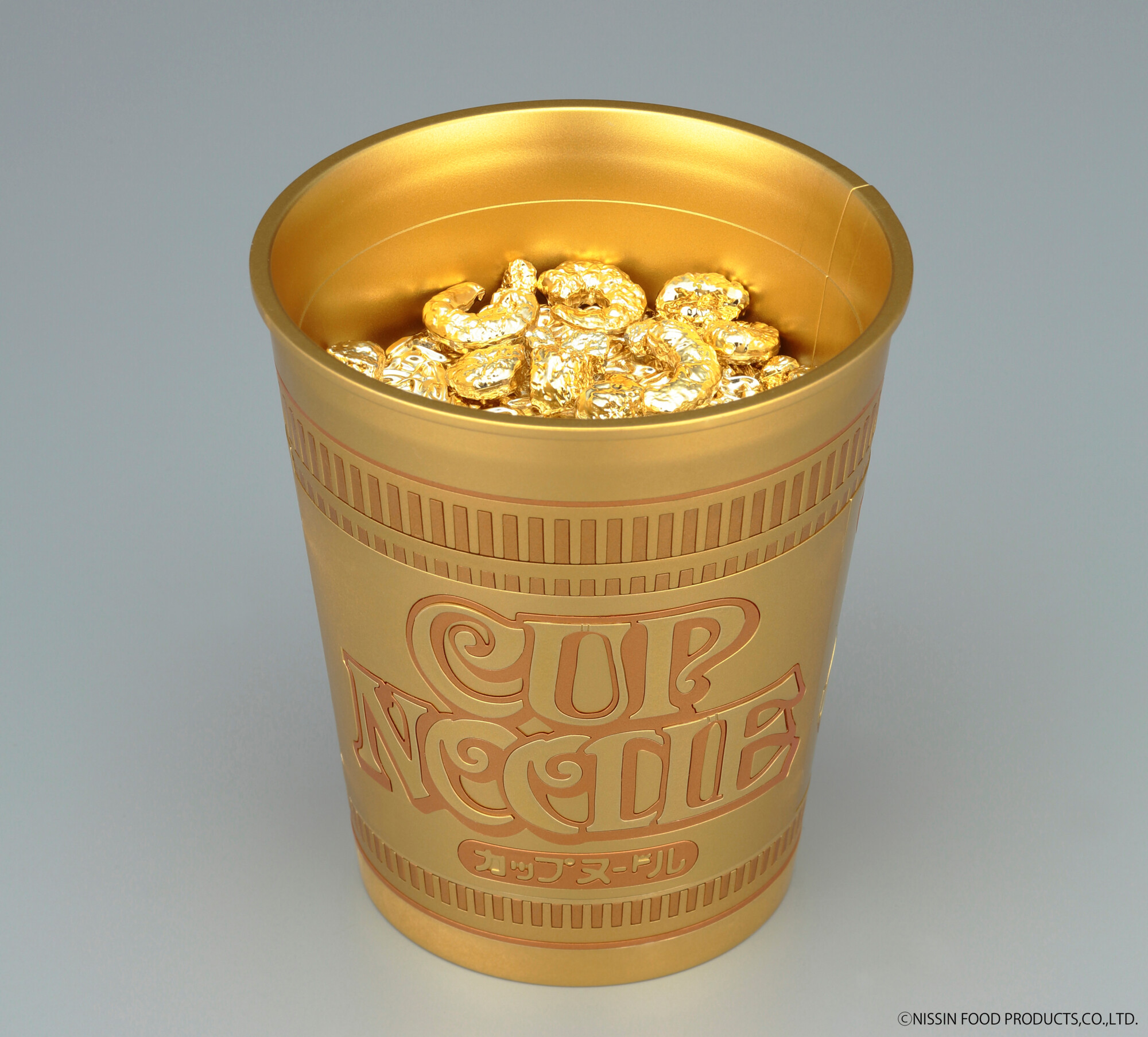 【限定50個】黄金のカップヌードルプラモデル ゴールデン hqdefault.jpg