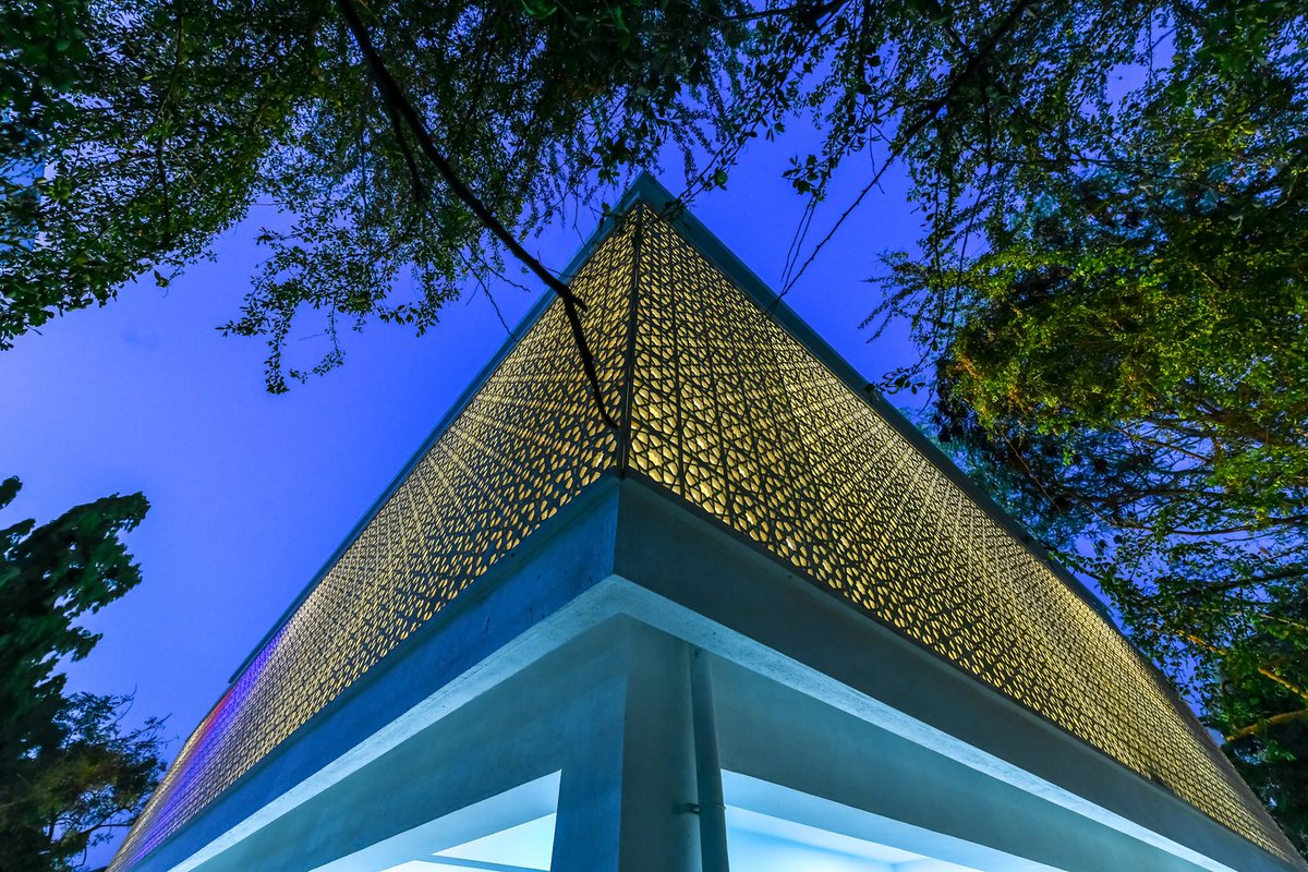 AlFozanAward's tweet photo. - Mashrabiya Mosque
- Architects : Nuru Karim
- Location : India
- Year : 2018
.
.
#AFAMA #Fourth_cycle #Mosques_of_the_world https://t.co/dP165jOykn