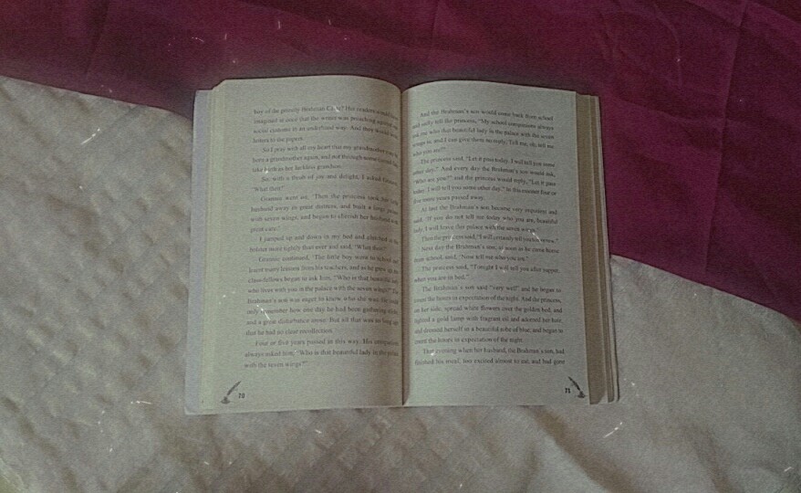 theinkyhaven's tweet photo. "A book commits suicide every time you watch a reality show." 
😢

#bookslover #booksarelife #bookishlove #bookishly #theinkyhaven #bookloversunite #freelancer #freelancewriter #freelanceeditor #BookTwitter #booktweets #booktweeter #literallybooking #rabindranathtagorebooks https://t.co/glVKuMt8B4