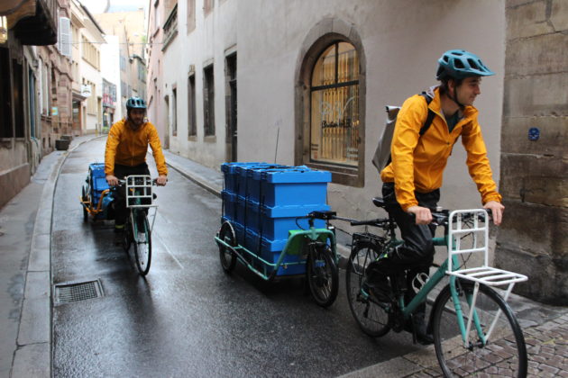A Strasbourg, l Sikle propose ainsi de collecter les biodéchets des professionnels pour en faire du compost. Grâce à ses remorques autotractées, elle circule dans toute la ville et collecte les déchets alimentaire auprès de plusieurs dizaines de clients en même temps.