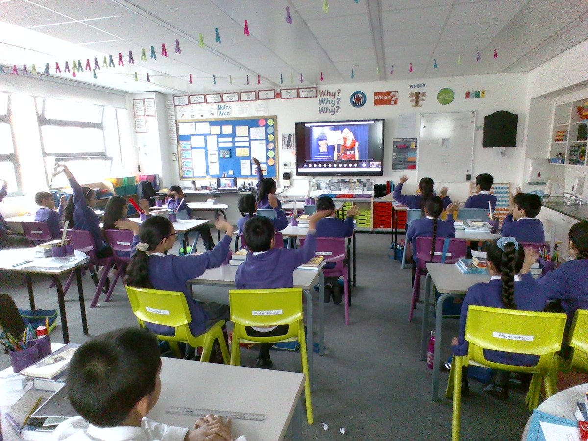StSilas_Primary's tweet photo. Year 6 loving the start of the Virtual Blackburn Literacy Festival! @blackburndarwen @ChristiGabbitas @CidariEducation #blackburnlibrary #blackburnliteracyfestival #lovereading https://t.co/kwIhpxgiyP