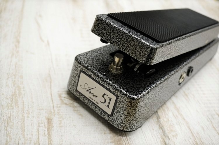 Area 51 VINTAGE ITALIAN WAH with Buffer | gulatilaw.com