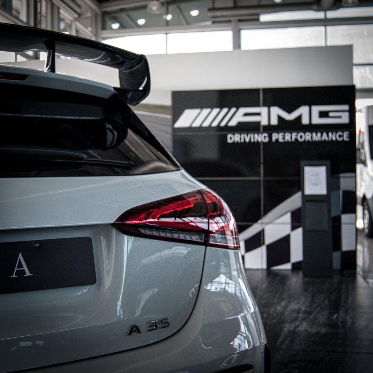 grupoadarsa's tweet photo. Fácil, Mercedes-AMG Driving Performance #TheBestOrNothing 

📍Espacio AMG Adarsa Siero.
#Adarsa #MercedesBenz #Mercedes #MercedesAMG #AMG #ClaseA #AClass #Siero #AMGdrivingperformance #Asturias @MercedesAMG @MercedesBenz @MBenzEspana https://t.co/1e5O2SMMqH
