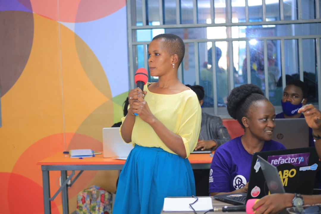 RKabanyoro's tweet photo. Day5
The teams making their  presentations of what they have learned or archived in the last 4days of the #WomenInFintech
I.E The journey of their respective solutions/Product so far
@hipipo @Smart24TvUganda 
#LevelOneProject
#Mojaloop https://t.co/SjAKykfhRF