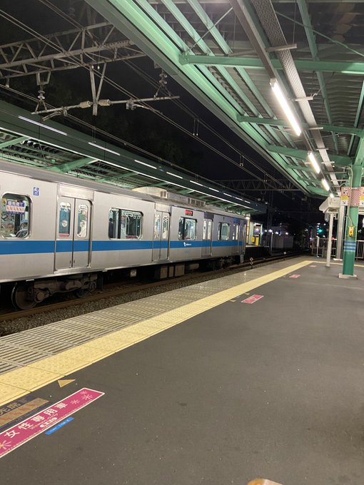 人身事故 玉川学園前駅で人身事故発生 小田急 小田原線 運転見合わせ 乗ってる電車とまった まとめダネ