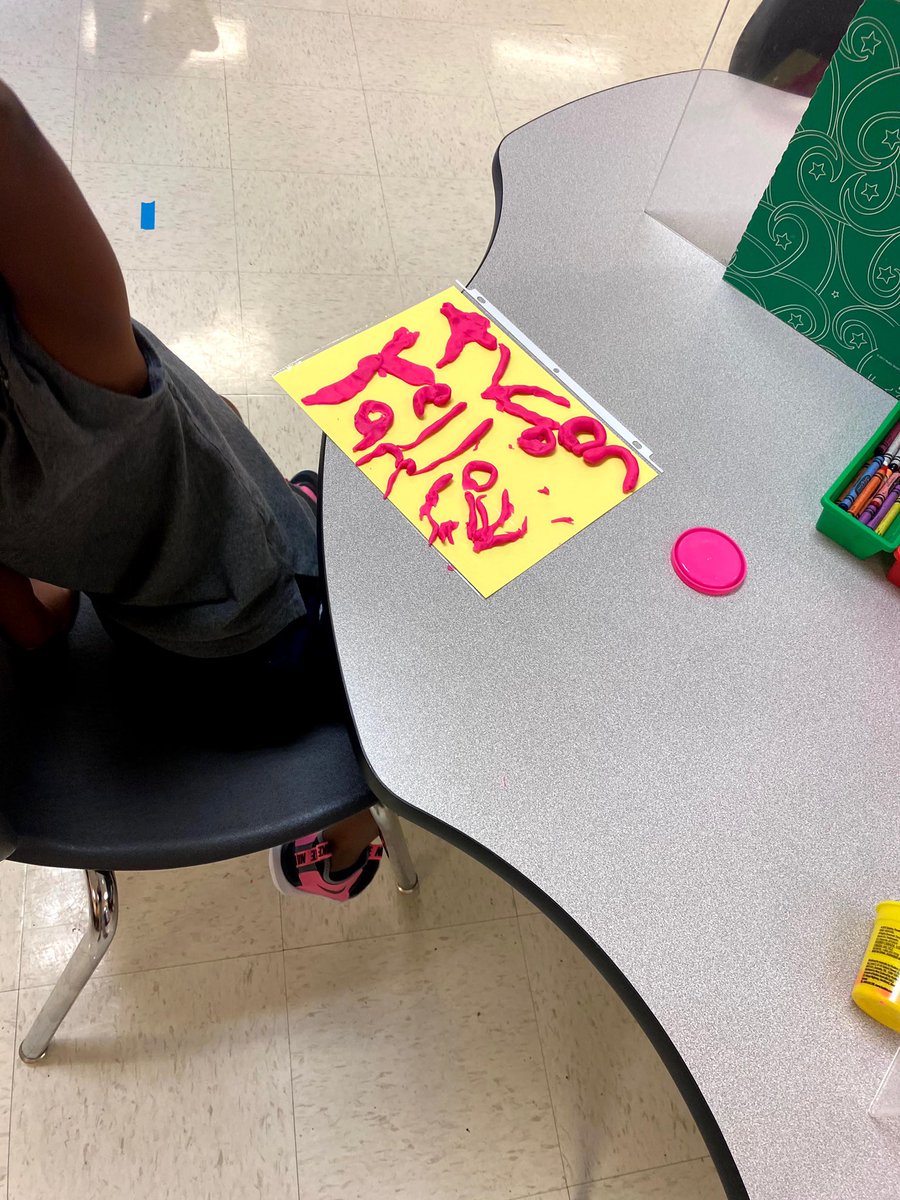 GREHCSD's tweet photo. What a fun and engaging way to practice sight words! #GreatStartsWithGRE https://t.co/gS26t1CZ8r