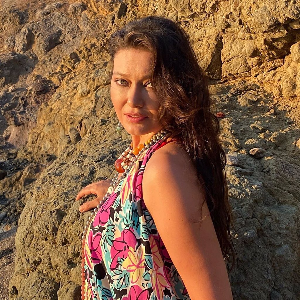 ☀️✨💛
<a href="/nrglyslcy/">Nurgül Yeşilçay</a>