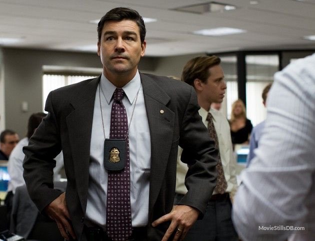 Happy 55th birthday to Wolf of Wall Street star, Kyle Chandler! 