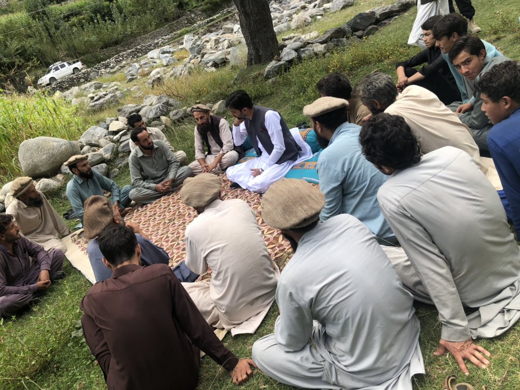 AJuglote's tweet image. Under the guidance of @DCGILGIT AC’s/ SDM are available to people 24/7.
AC Juglote having Khuli Kacheri and listening to the grievances of people and ensured them to take measure to resolve them. 
#TeamGilgit serving the people
@DCGILGIT