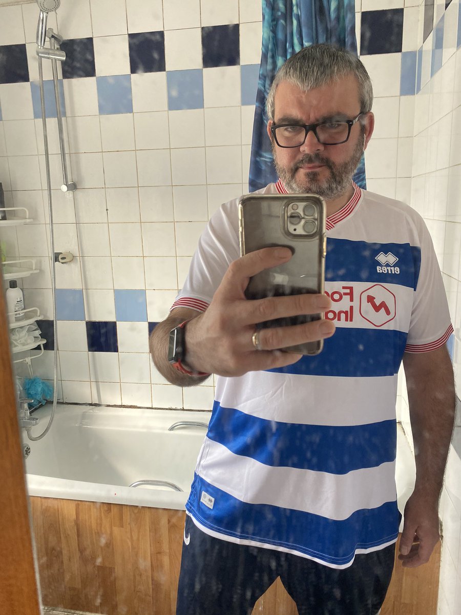 lenace27's tweet photo. New shirt 👍🏻 #QPR #ErreaSport https://t.co/VuWHbNUFC5