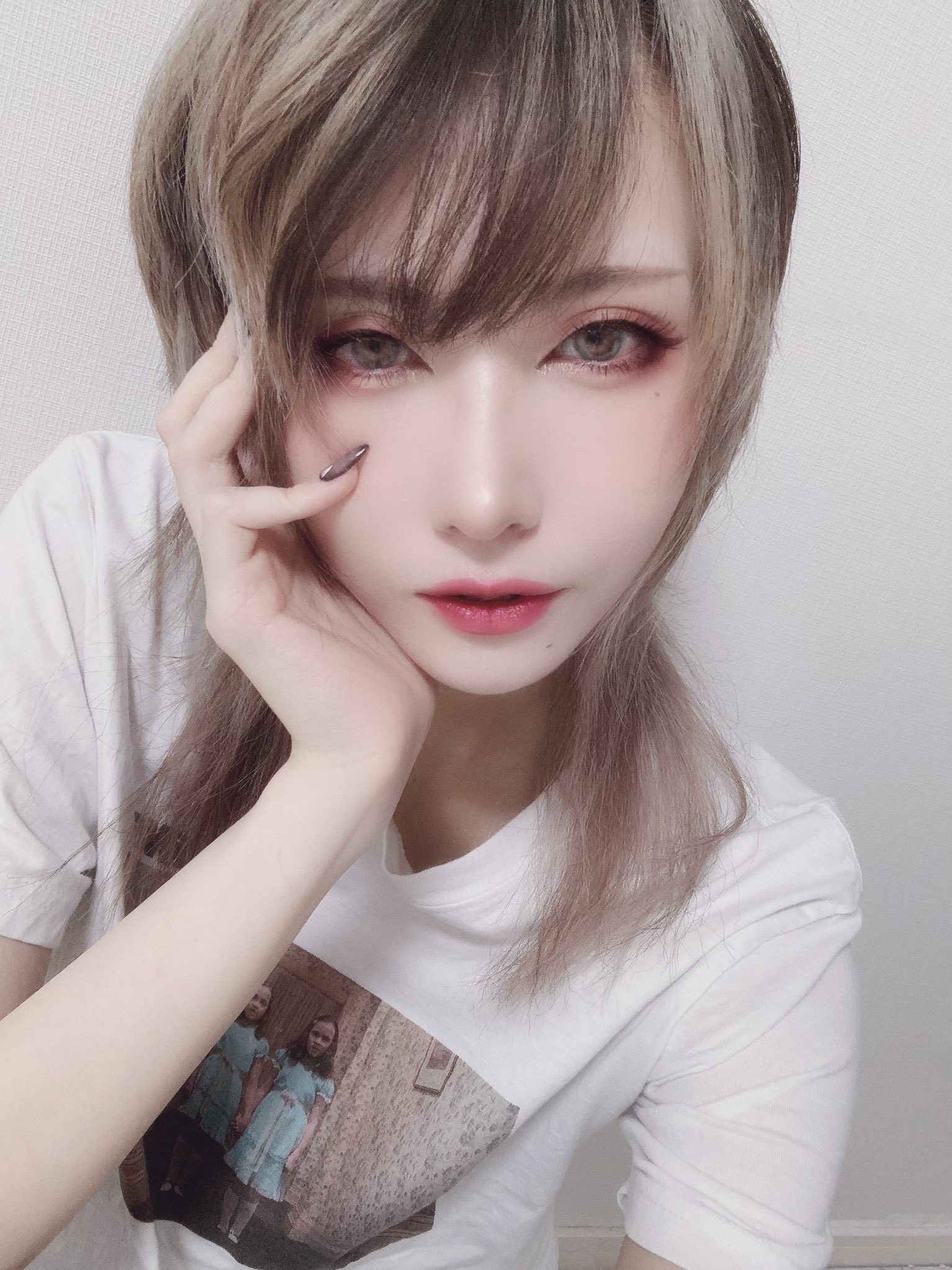 青木志貴 そういえばいつも前髪重めだから 今日は前髪薄めで髪セットしました 視界良好だし黒メッシュ目立っていいかんじー 青木志貴 そういえばいつも前髪重めだから 今日は前髪薄めで髪セットしました 視界良好だし黒メッシュ目立っていいかんじー