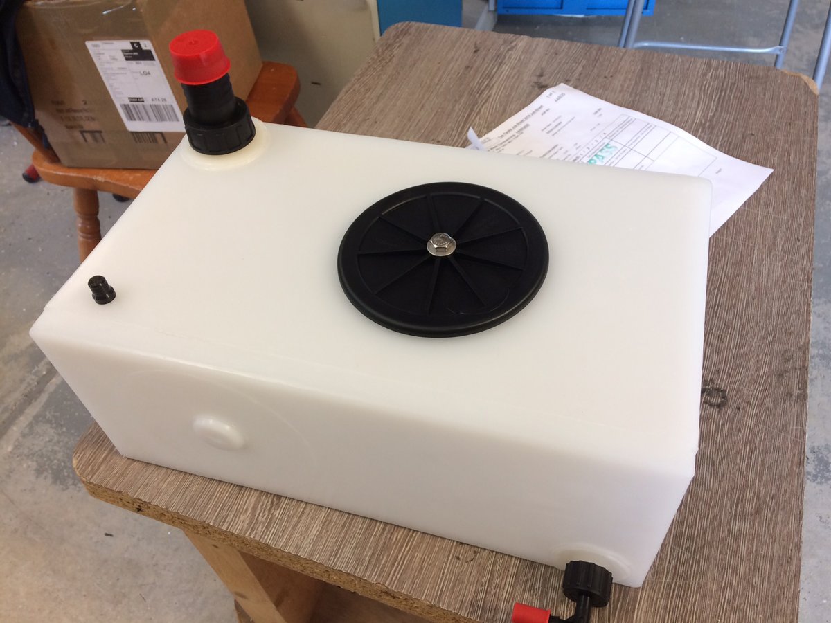 This tank will be fitted under a camper van. The filler hose tail will go through the floor and join the filler pipe.
#campervan #camperrenovation #camperconversion #campervanconversions #camperbuild #campertruck  #camperproject #fabrication
#ukmanufacturing #UKmfg #GBmfg