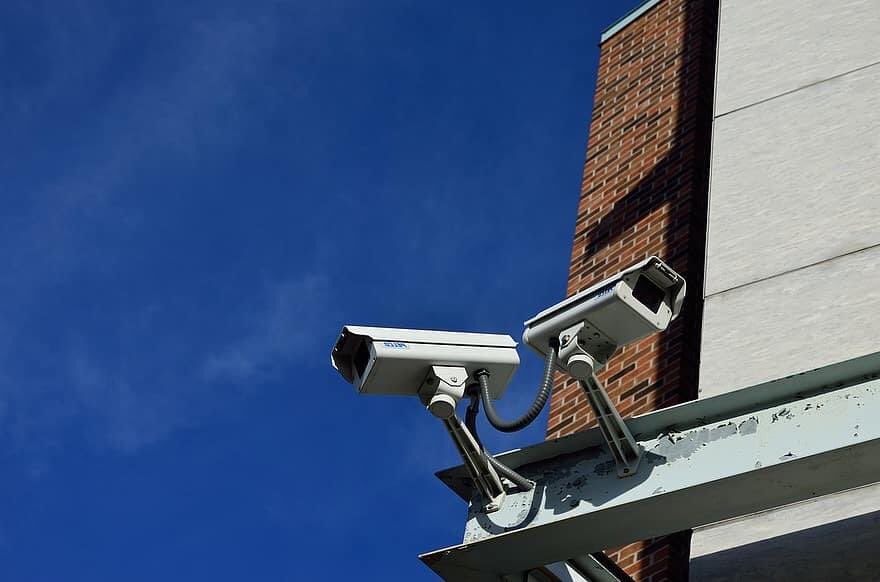SamakTechGH's tweet photo. Get secured with remote monitored CCTV security camera systems from Samak Technology. We proactively protect your business with crystal clear high definition recordings, visual verification, and audio warn away.  https://t.co/pvCdYGCyWI #securitycamera #monitoring #secure #Gh https://t.co/x5nAbok2un