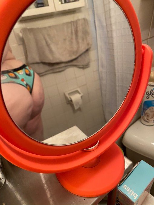 Just casually sharing a photo of my #sushi #thong I mean it&rsquo;s no big deal. That ass though, that&rsquo;s a<a href="/tag/sushi"class="tags">#sushi</a><a href="/tag/thong"class="tags">#thong</a>
