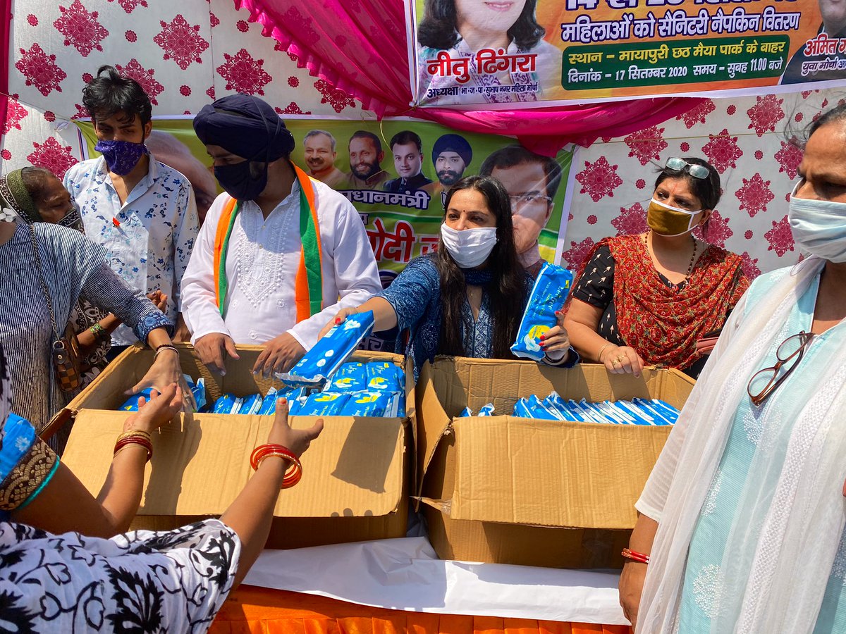 CharuPragya's tweet photo. Distributed sanitary napkins at Hari Nagar today with @TajinderBagga Ji &amp; @RajivBabbarbjp Ji &amp; spoke about the importance of menstrual hygiene.

Thank you @TajinderBagga Bro for promising free pads to needy women every month! 

#SevaSaptah 
#HappyBirthdayPMModi 
#HappyBdayNaMo https://t.co/7l2eWq1rIi