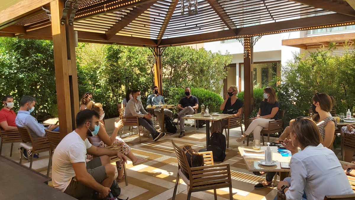 MarketingGr's tweet image. Σήμερα, έπειτα από πολλούς μήνες, το μηνιαίο μας meeting περιλαμβάνει:
✅ φυσική παρουσία με τα απαραίτητα μέτρα
✅ χαρά που βρισκόμαστε όλοι μαζί
✅ σχέδια &amp;amp; πλάνα για την επόμενη μέρα
✅ έναν φανταστικό κήπο στην καρδιά της πόλης
#NewEra #SamePassion #ElectraPalaceAthens