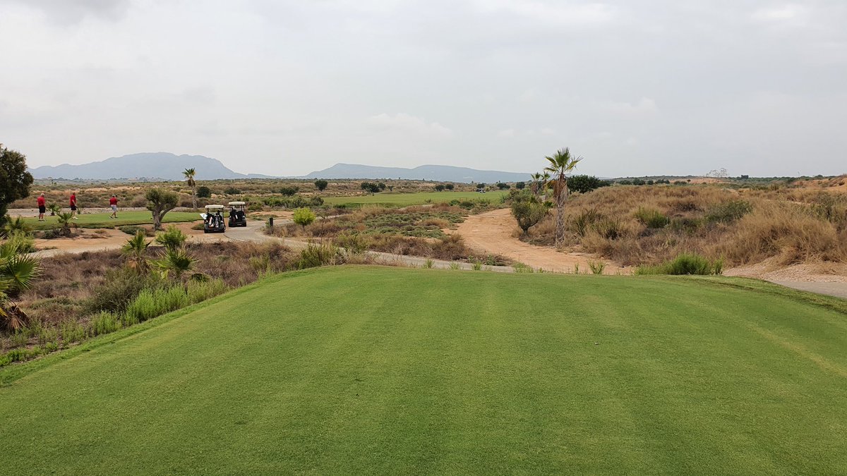 Finishing our monthly visits to the courses at east Spain. Today we are reviewing New Sierra Golf, with its beautiful integration in Murcia's natural environment. Hopefully, we will see some rain after 5 months. #golfagronomy #surtec #golfconsultants