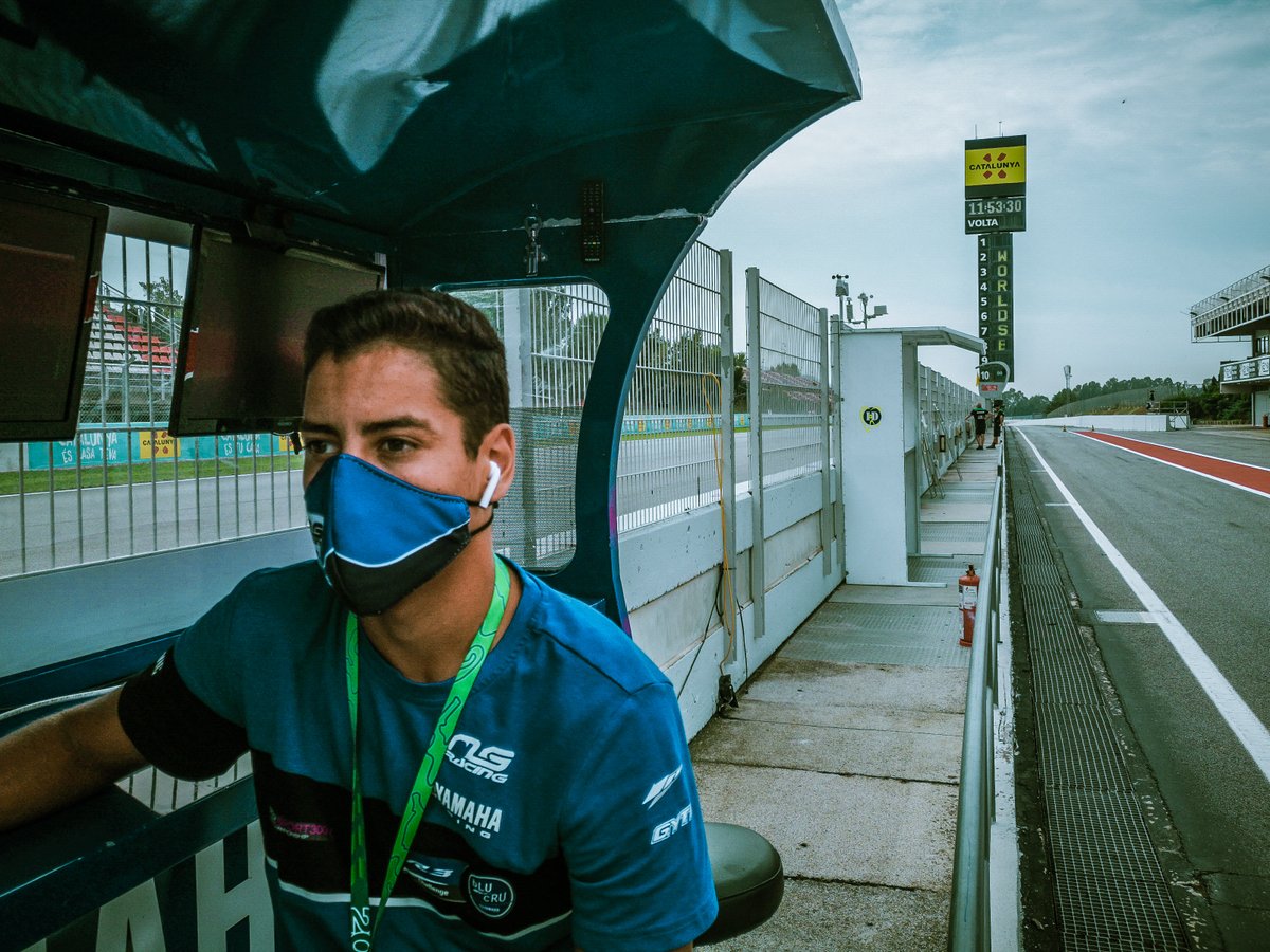 🇬🇧Here we are <a href="/Circuitcat_eng/">Circuit de Barcelona-Catalunya</a> first day in first-ever #CatalanWorldSBK race in Barcelona. 

🇪🇸Primer día en <a href="/Circuitcat_es/">Circuit de Barcelona-Catalunya</a> para la primera ronda catalana de la historia de #WorldSBK en Barcelona. 

#YamahaRacing #bLUcRU #MSpartans #Motorsport #WorldSSP #WorldSSP300