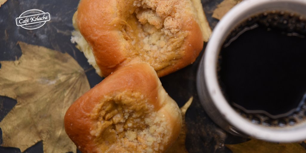 CafeKolache's tweet photo. We are kinda smitten with Fall.  😊🍂☕ What is your favorite season?

#KeepCalmAndKolacheOn 
#fallvibes #fallisforbaking #falldrinks
#KeepYourDoughLocal
#coffeeandkolache #BeaverPa #BeaverCounty #BeaverCountyPa https://t.co/bbh7fXQV4O