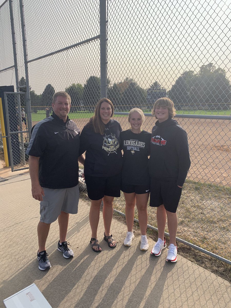 grimmius_23's tweet photo. I am extremely excited to announce I will be furthering my academic and softball career at Augustana University! Thank you to my family, teammates and coaches who have pushed me to where I am at today! big thanks to @AugieSoftball for giving me this amazing opportunity! #govikes https://t.co/hGpBud4r6Q
