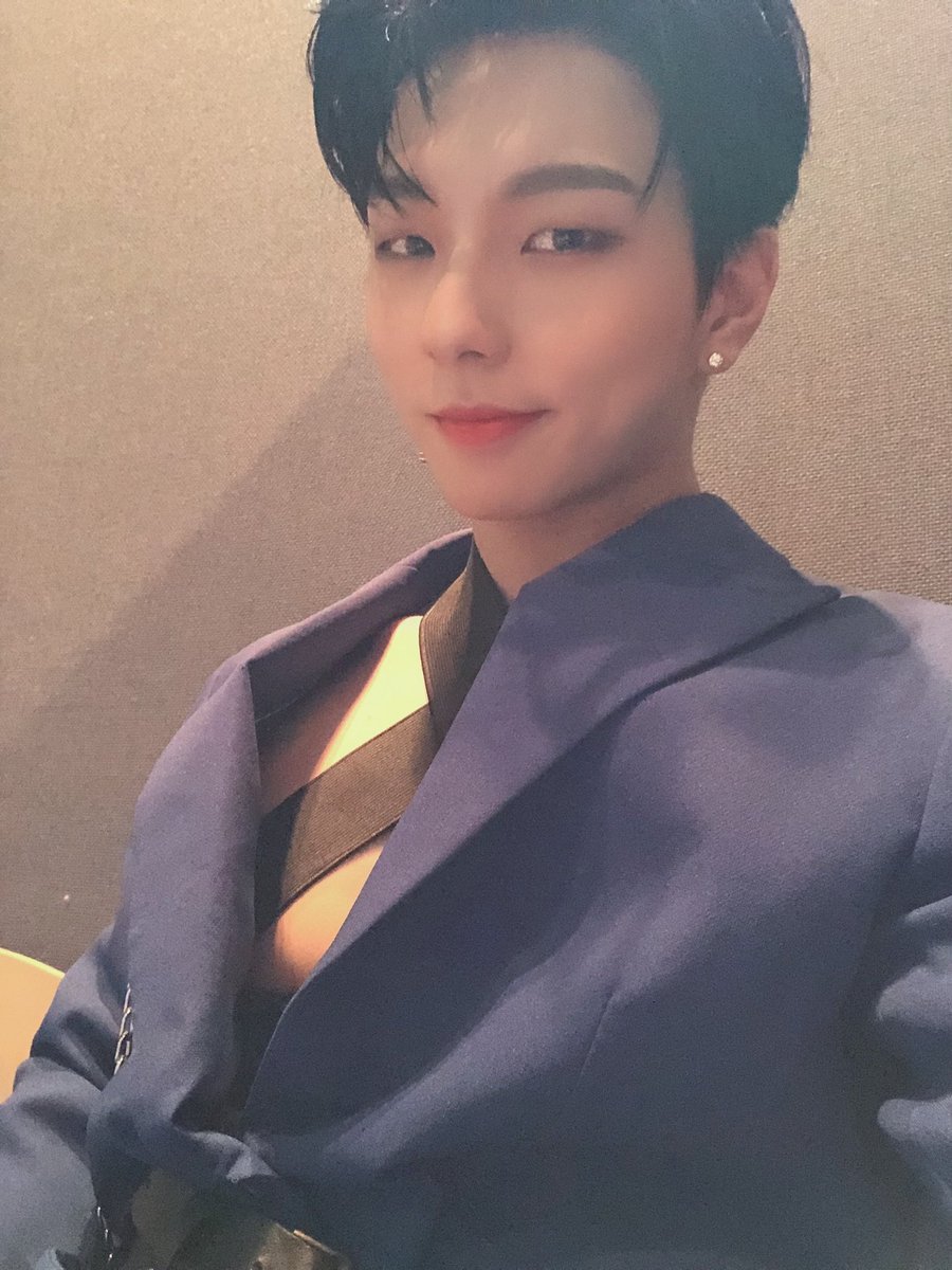 roseoclock_'s tweet photo. Eng
[#TAEYOUNG]

ROSes thank you for today
Love you🥰

#세븐어클락 #SevenOClock #4languagesㅋㅋㅋ
#thank_you #for_today #ourROSes🌹 https://t.co/vv29trQvOB
