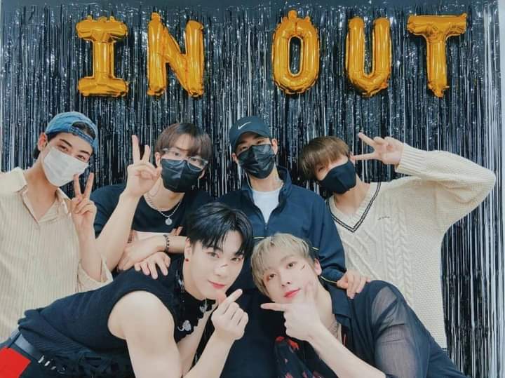 sah_dong's tweet photo. In Out
#ASTRO #MOONBIN_SANHA #BadIdeaOutNow #아스트로의하나뿐인팬 #아스트로 #문빈_산하 #아로하 #aroha #MOONBIN_SANHA #MOONBIN #YOONSANHA #CHAEUNWOO #rocky #JINJIN #mj #ASTRO @jp_offclastro @fantagiogroup https://t.co/G2nhS4b7sM